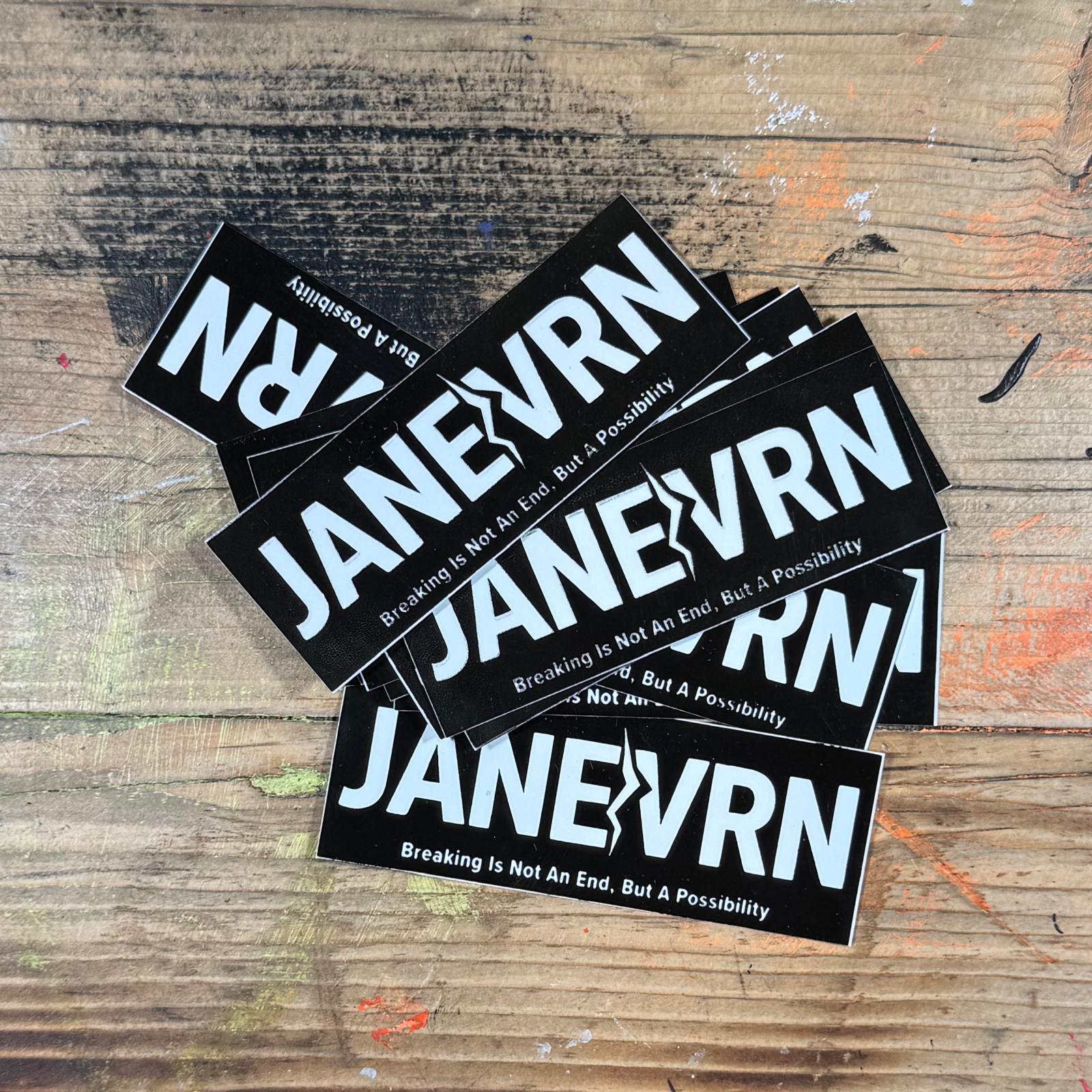 JANEVRN Sticker #001 – rechteckiger schwarzer Logo-Sticker